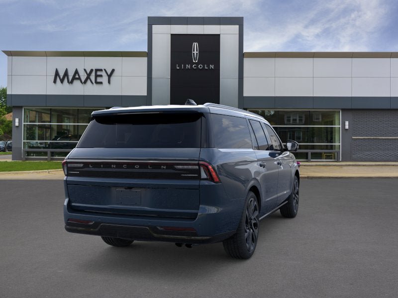 New 2026 Lincoln Navigator L Reserve AWD/4WD image 8