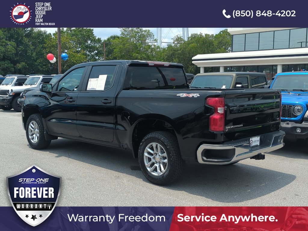 Used 2023 Chevrolet Silverado 1500 LT AWD/4WD image 4