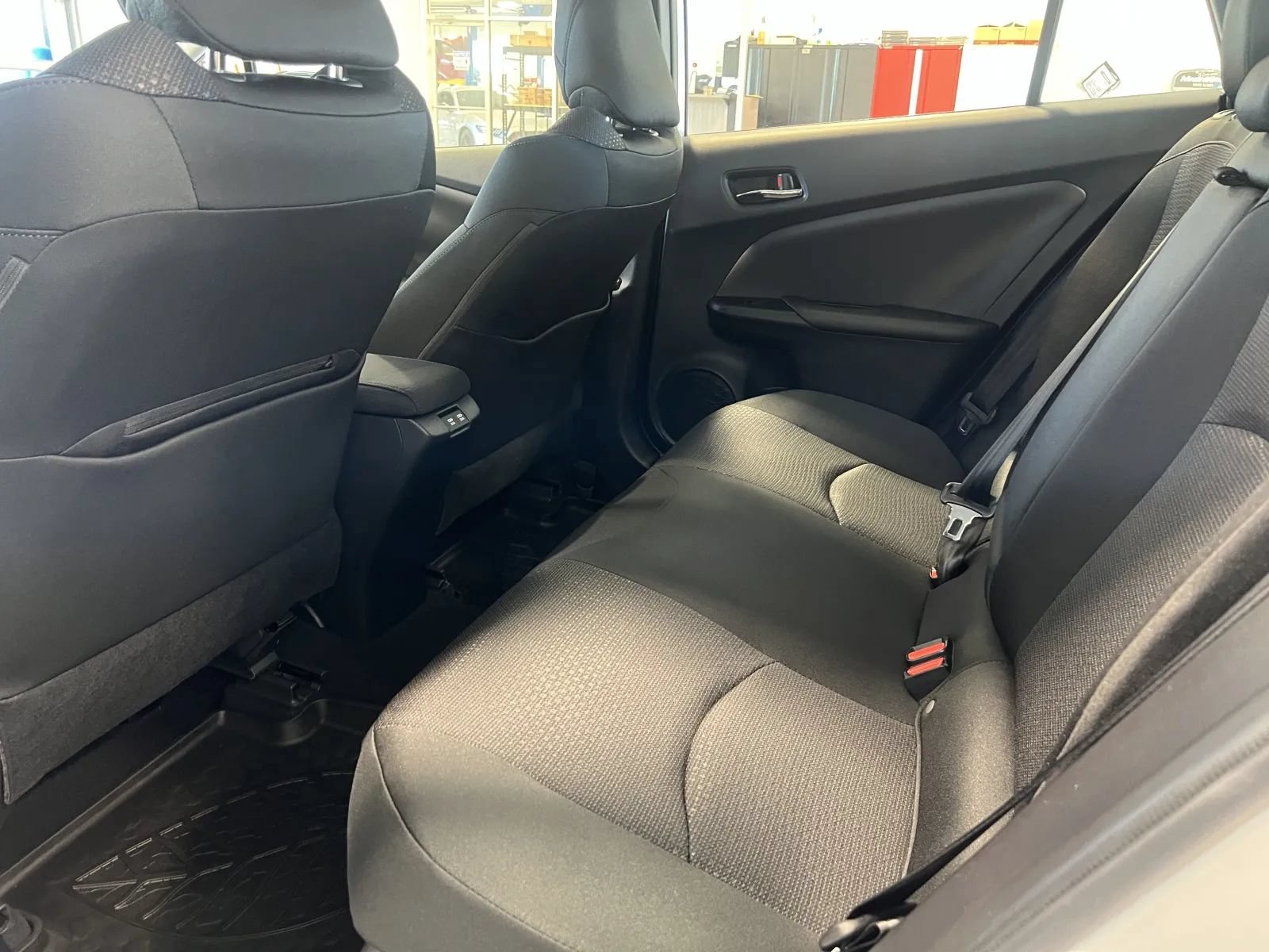Used 2019 Toyota Prius LE FWD image 13