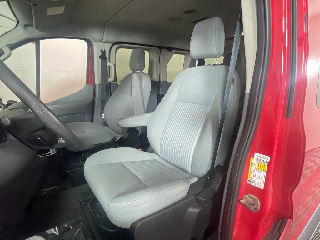 Used 2015 Ford Transit 150 XLT image 23