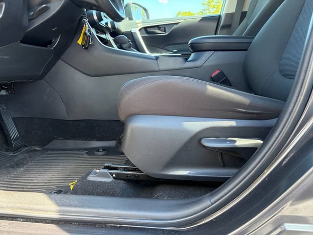Certified 2023 Toyota RAV4 LE AWD/4WD image 28