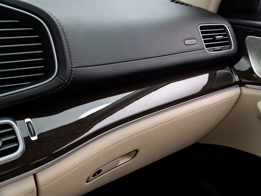 Used 2024 Mercedes-Benz GLS 450 4MATIC image 31