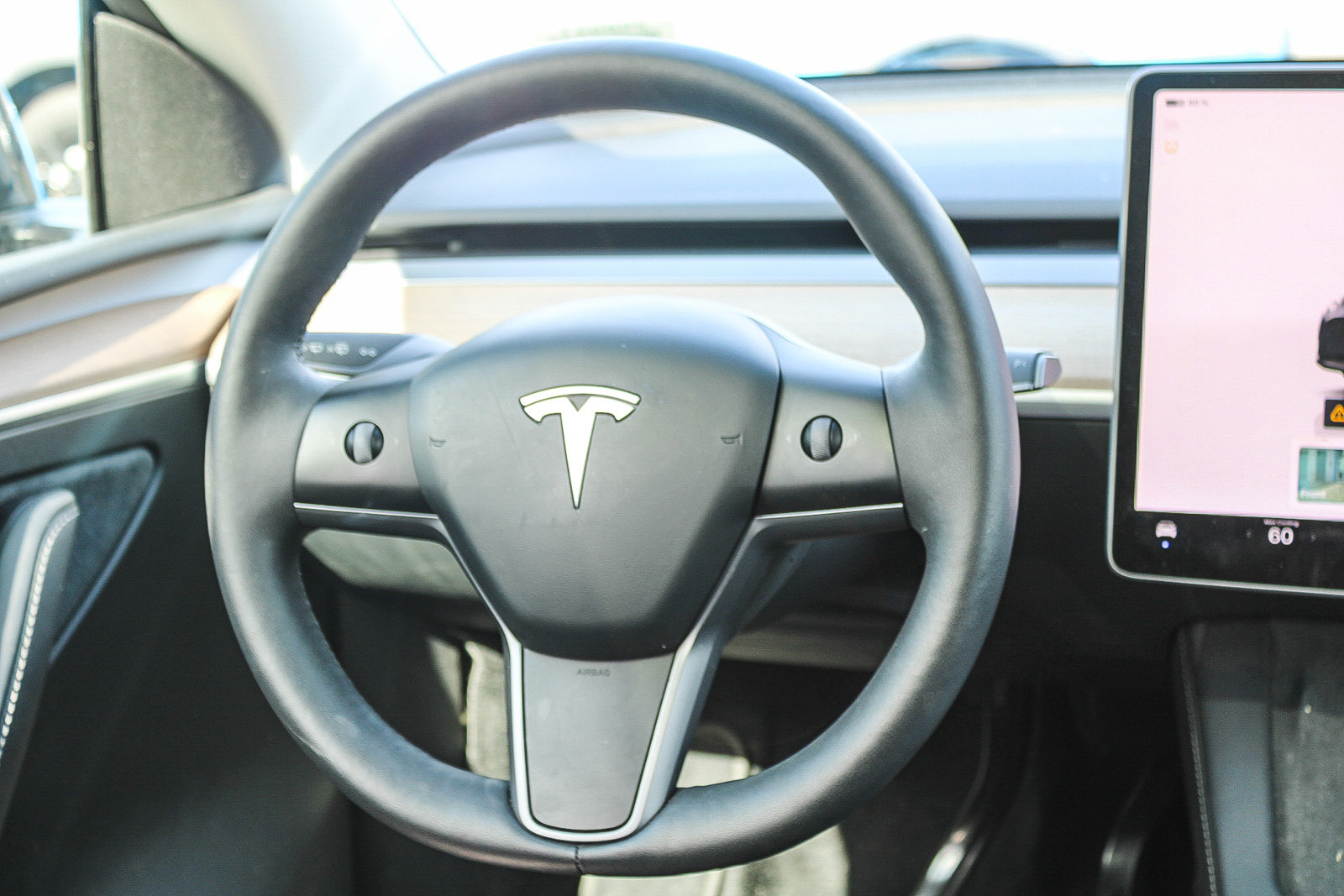 Used 2024 Tesla Model Y Long Range RWD image 15