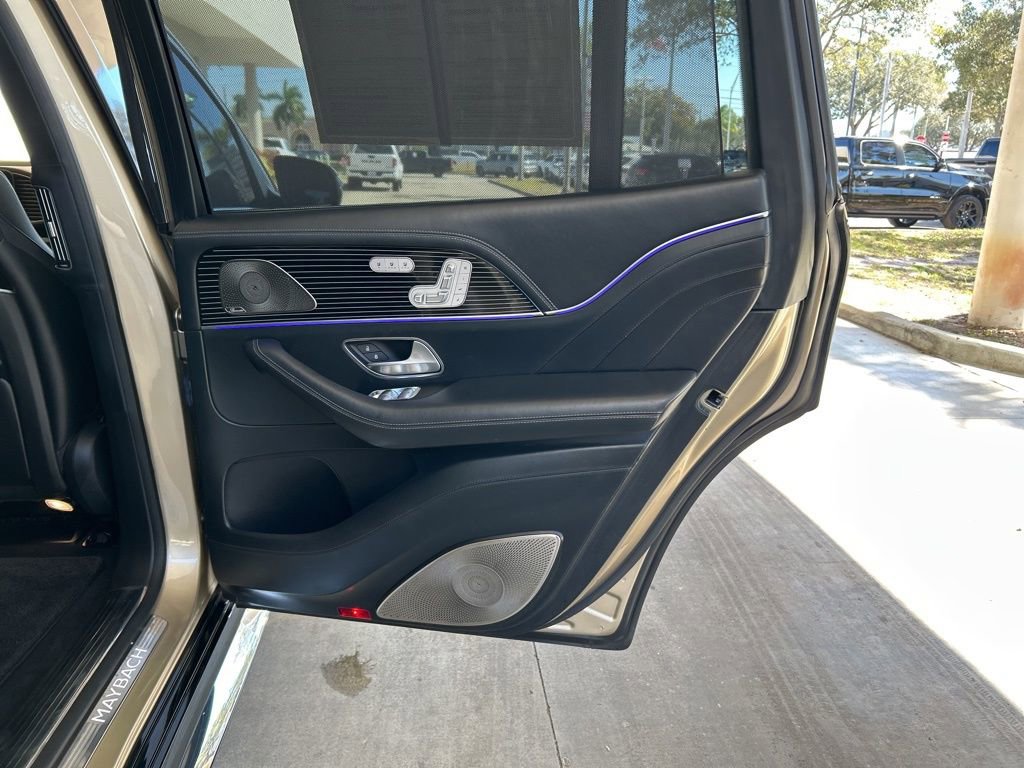 Used 2021 Mercedes-Benz Maybach GLS 600 4MATIC image 38