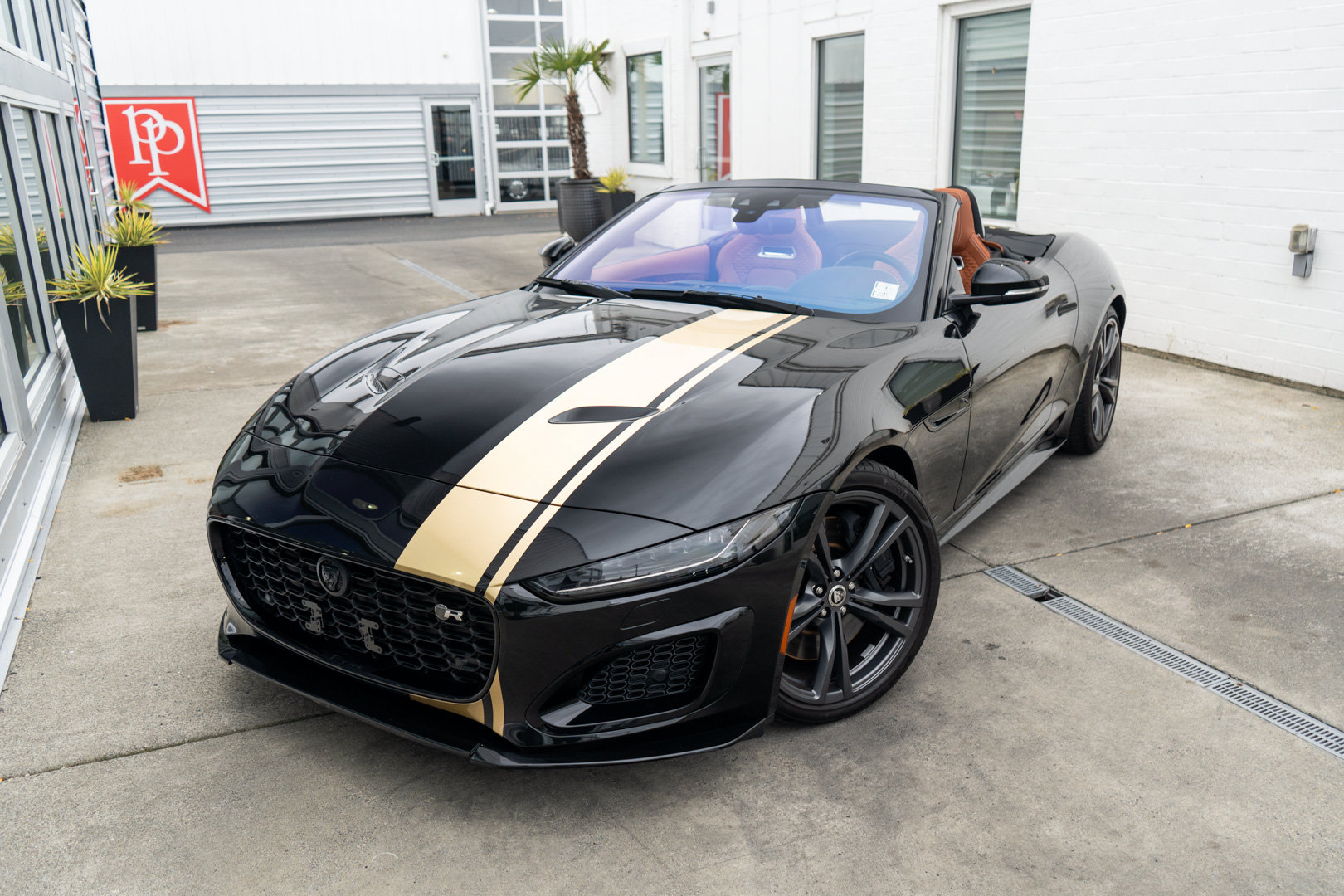 Used 2024 Jaguar F-TYPE R AWD/4WD image 3