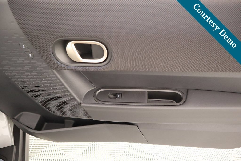 New 2025 MINI Cooper 2-Door Hardtop FWD image 16