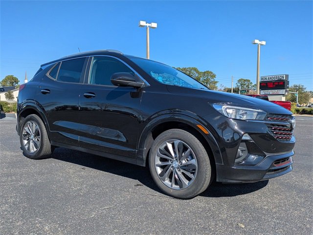 Used 2022 Buick Encore GX Select w/ Advanced Technology Package image 2