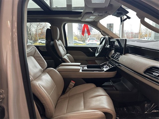Certified 2022 Lincoln Navigator Reserve image 33