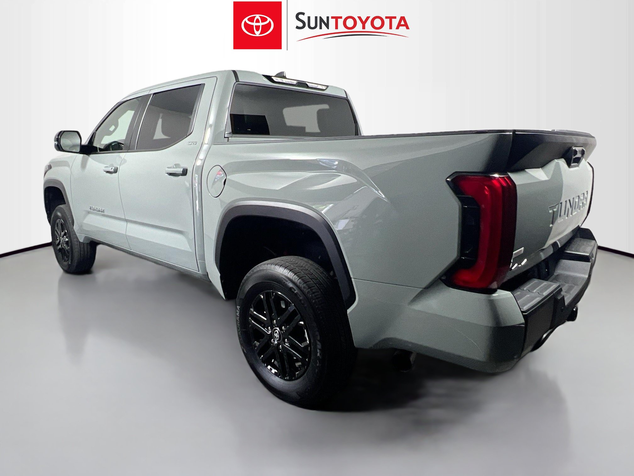 Used 2026 Toyota Tundra SR5 w/ SR5 Premium Package AWD/4WD image 6