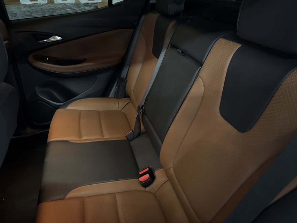 Used 2021 Buick Encore GX Essence w/ Experience Buick Package image 12