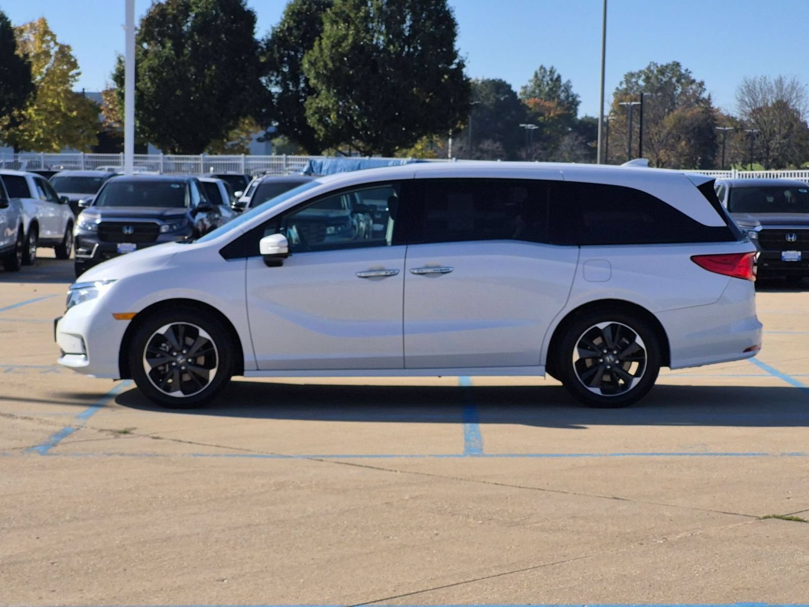 Certified 2024 Honda Odyssey Elite image 9