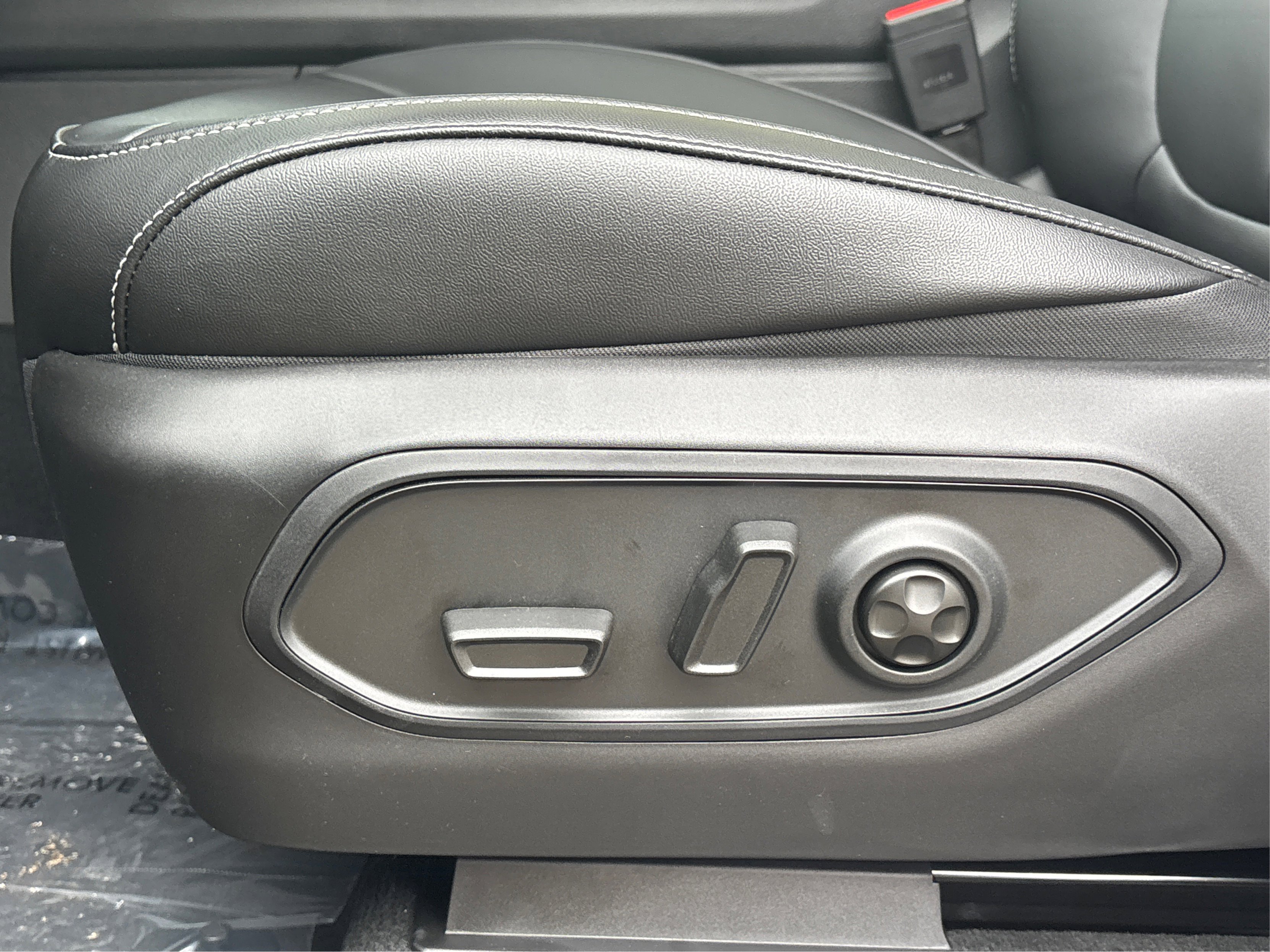 New 2025 Jeep Grand Cherokee Limited image 23