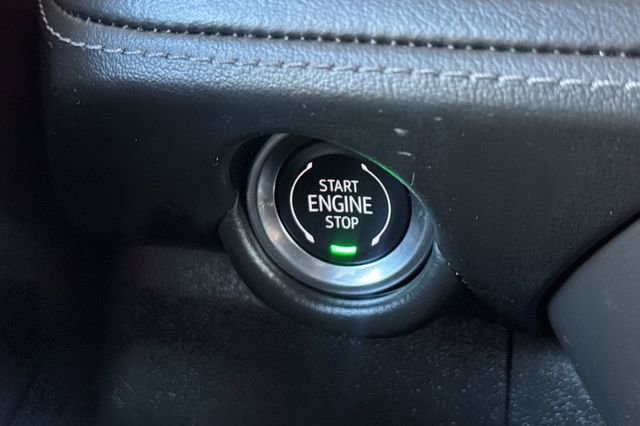 Used 2025 Chevrolet Suburban LT AWD/4WD image 24
