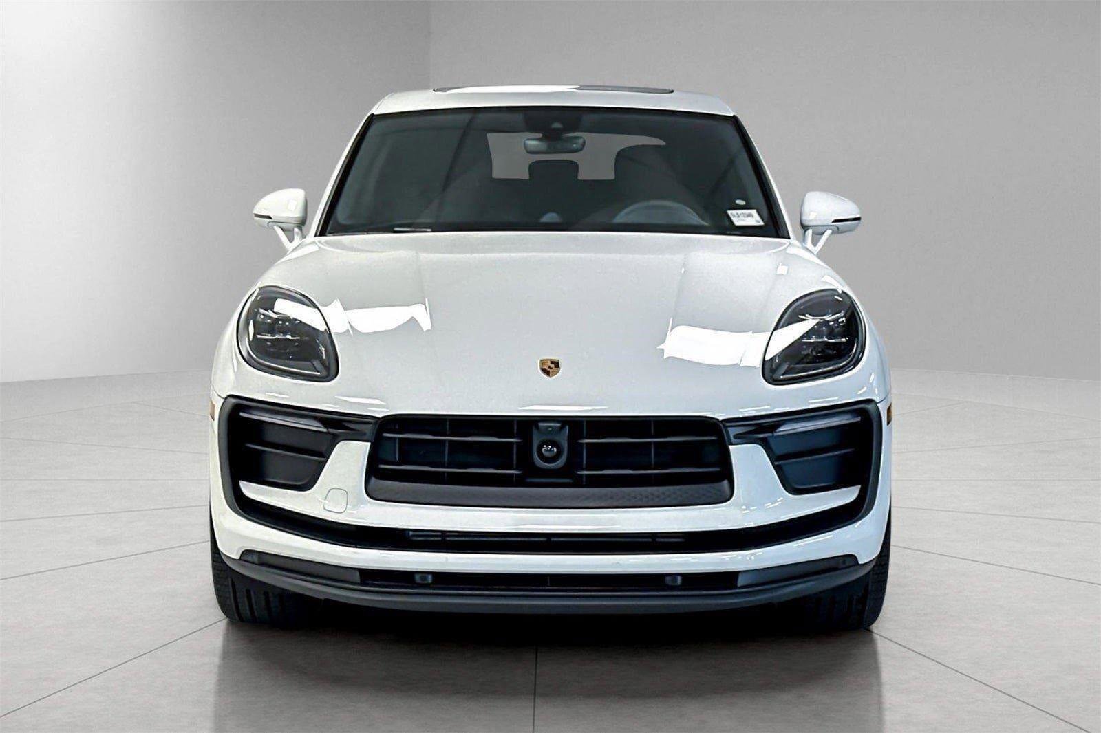 New 2025 Porsche Macan image 32