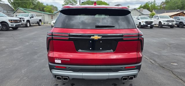 Used 2025 Chevrolet Traverse LT FWD image 5