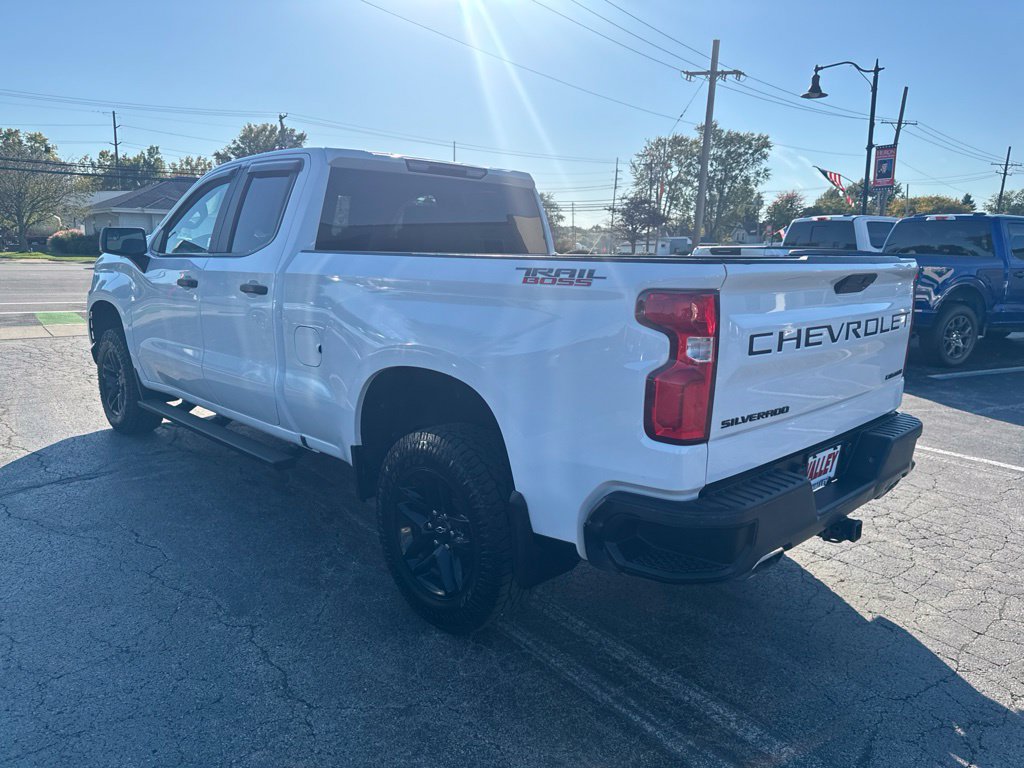 Used 2020 Chevrolet Silverado 1500 Custom Trail Boss w/ Custom Convenience Package AWD/4WD image 11