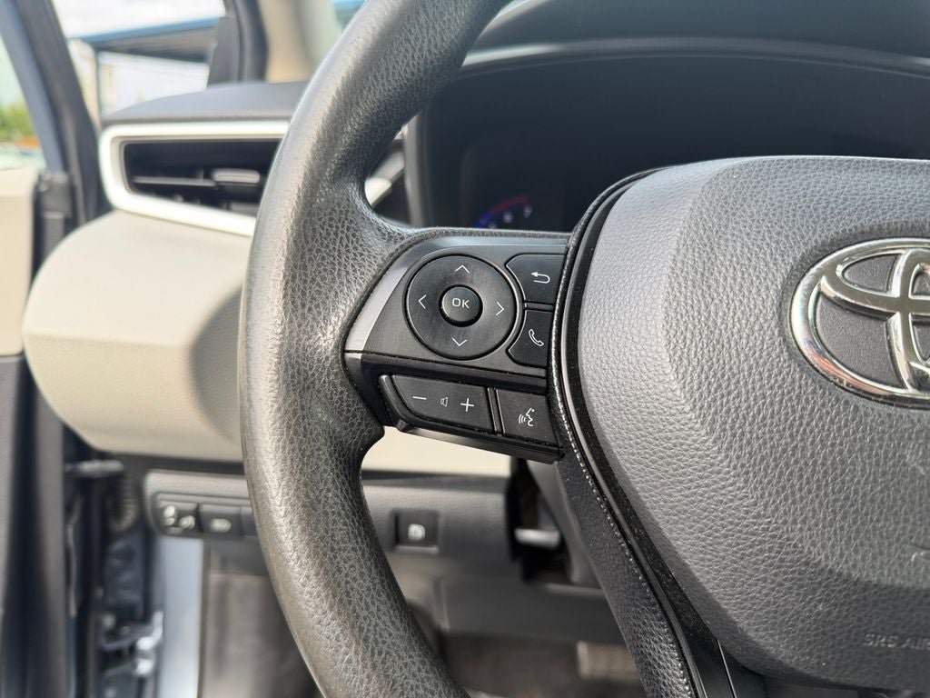 Used 2021 Toyota Corolla LE FWD image 15