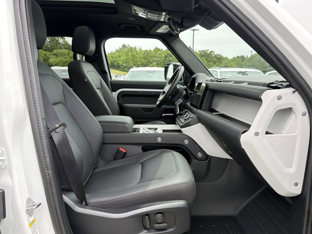 Used 2025 Land Rover Defender 110 S AWD/4WD image 16