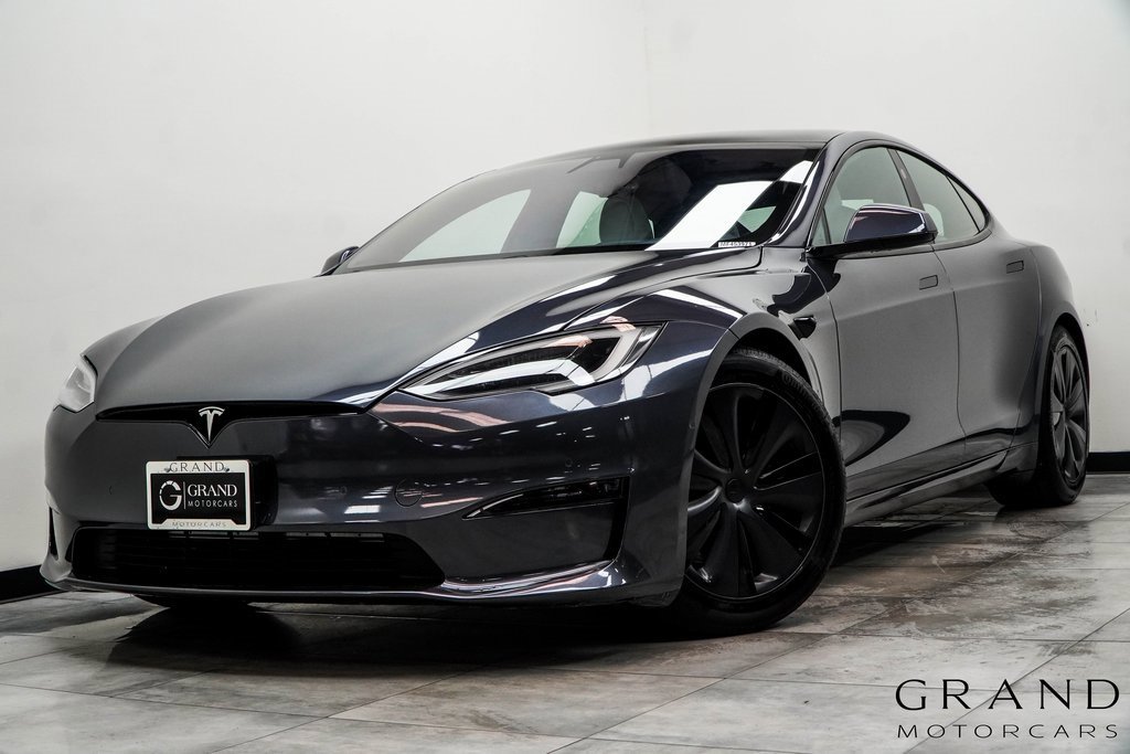 Used 2021 Tesla Model S Plaid image 1