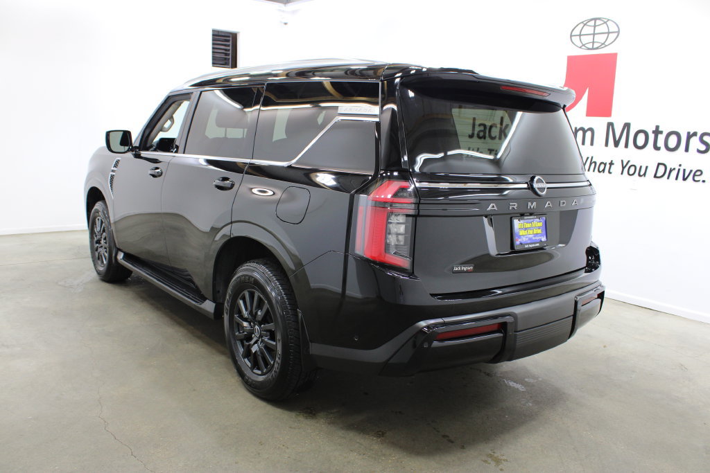 Used 2025 Nissan Armada SV RWD image 3