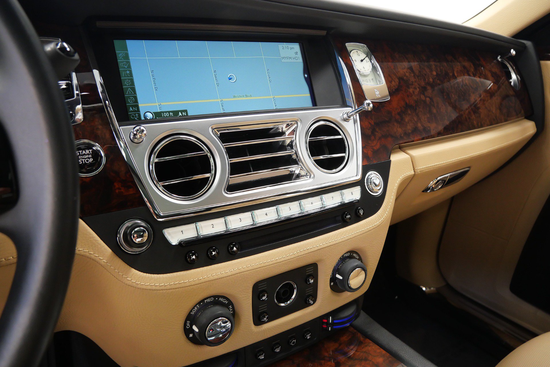 Used 2013 Rolls-Royce Ghost RWD image 17