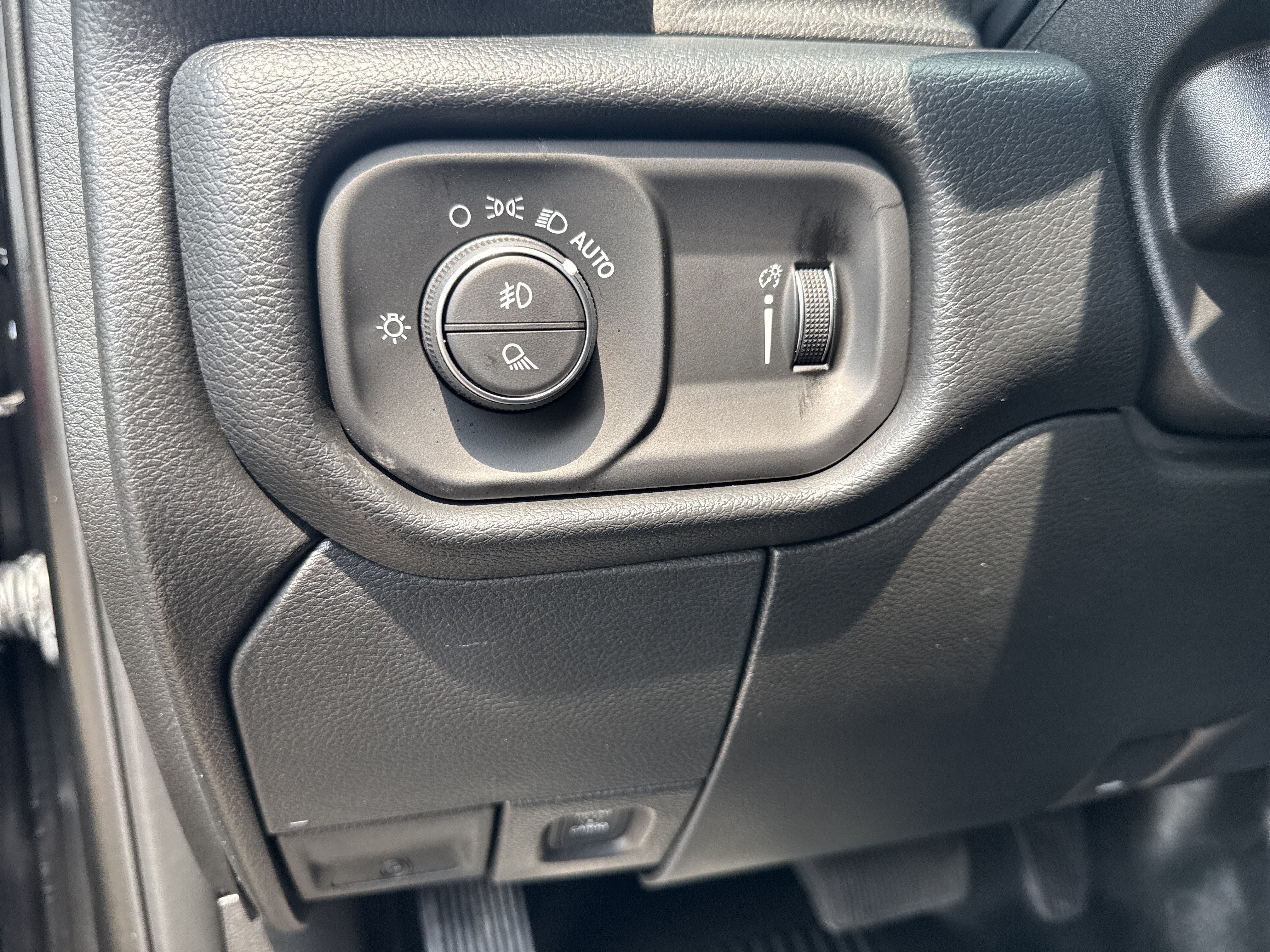 New 2026 RAM 3500 Tradesman w/ Chrome Appearance Group A AWD/4WD image 28