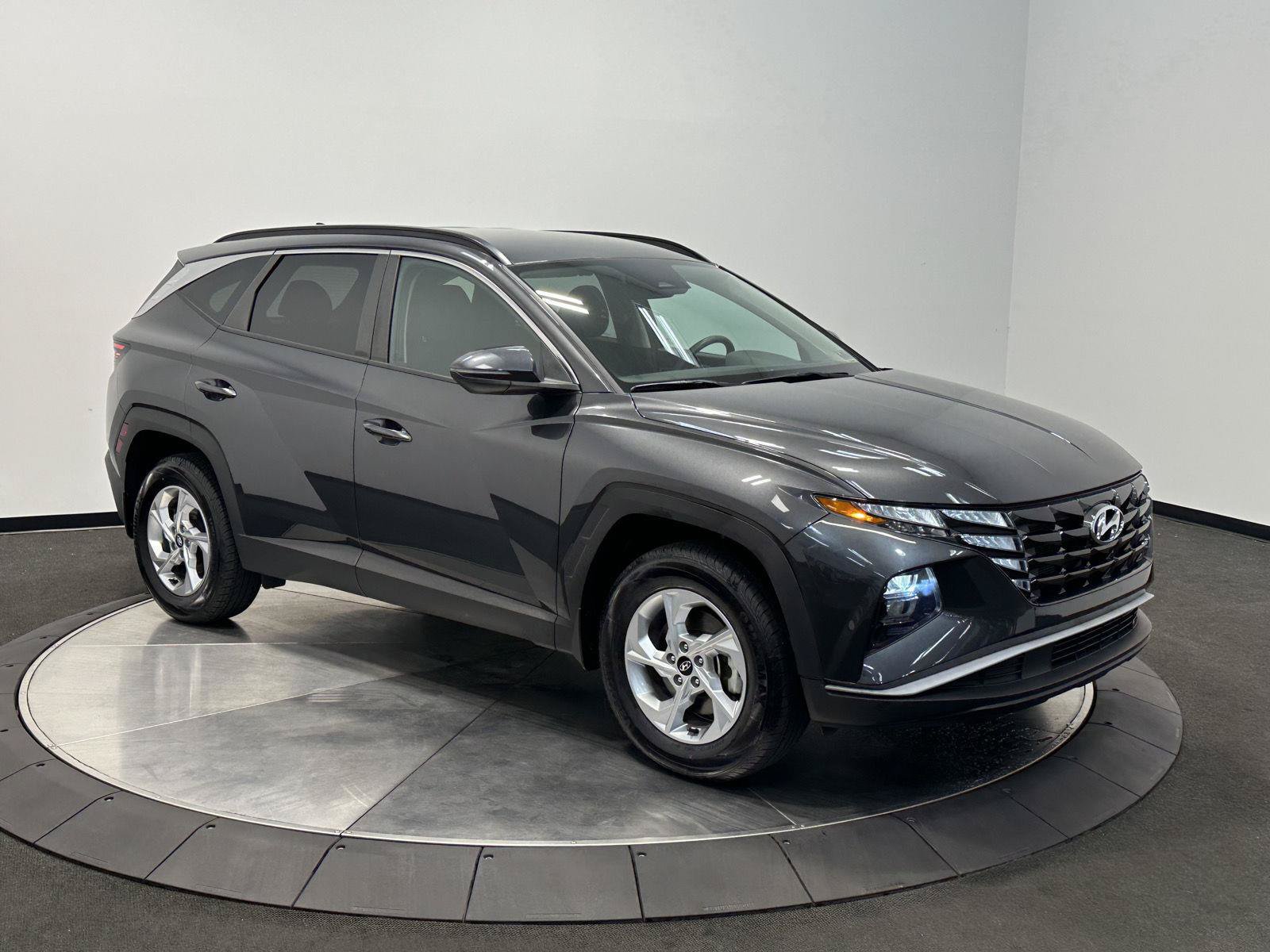 Certified 2023 Hyundai Tucson SEL AWD/4WD image 2