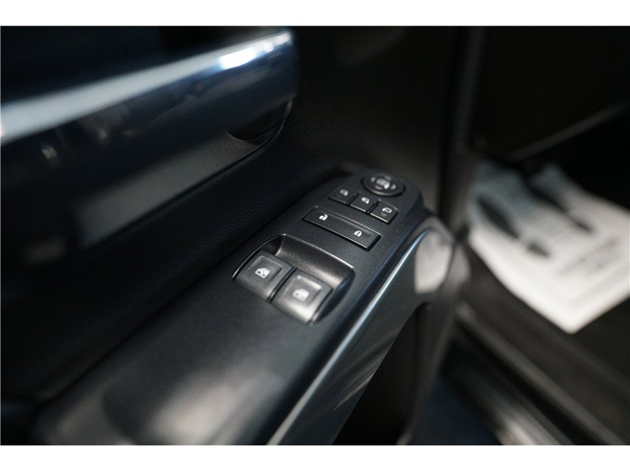 Used 2018 Chevrolet Silverado 1500 LT w/ LT Convenience Package image 14