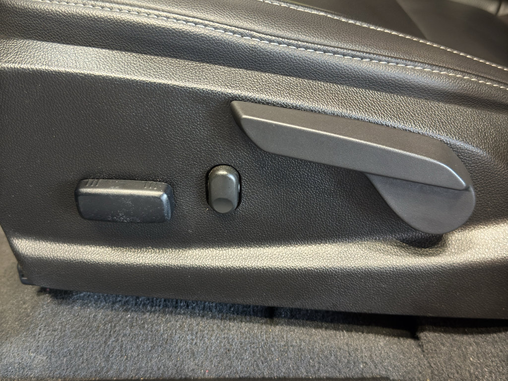 Used 2022 GMC Canyon Elevation w/ Elevation Premium Package image 14