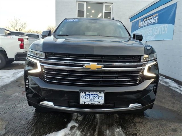 Used 2024 Chevrolet Suburban LT image 2