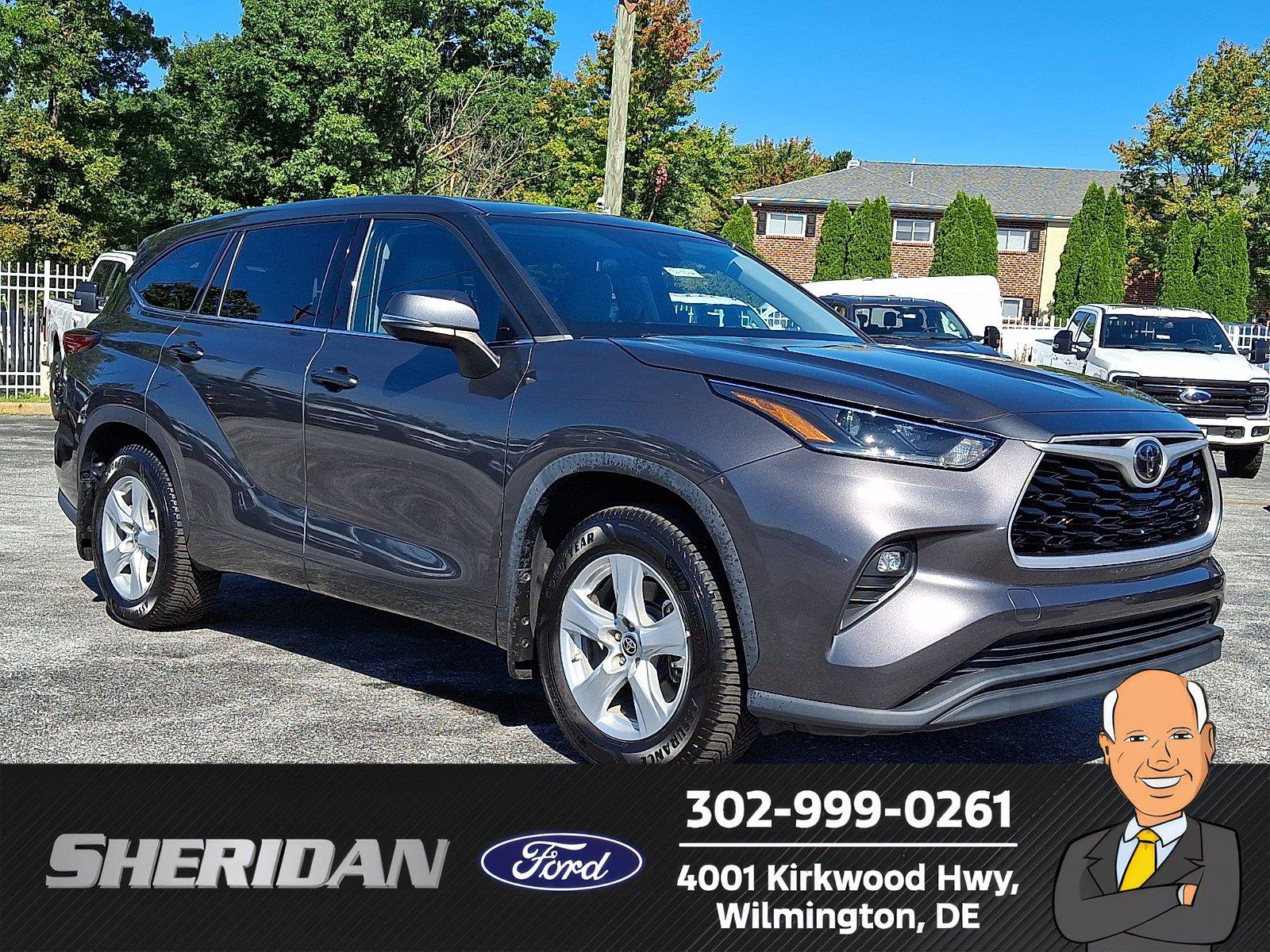 Used 2021 Toyota Highlander LE AWD/4WD image 1
