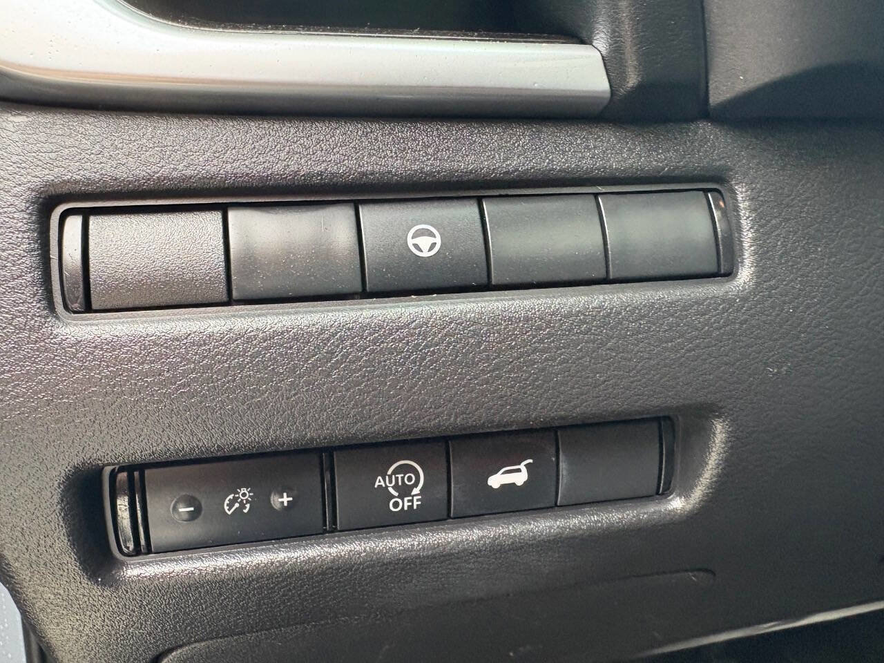 Used 2023 Nissan Rogue SL w/ SL Premium Package image 25