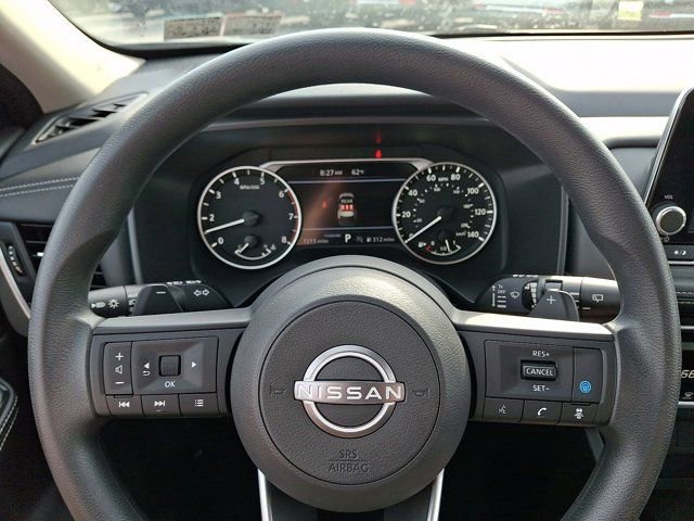 Used 2024 Nissan Rogue SV FWD image 23