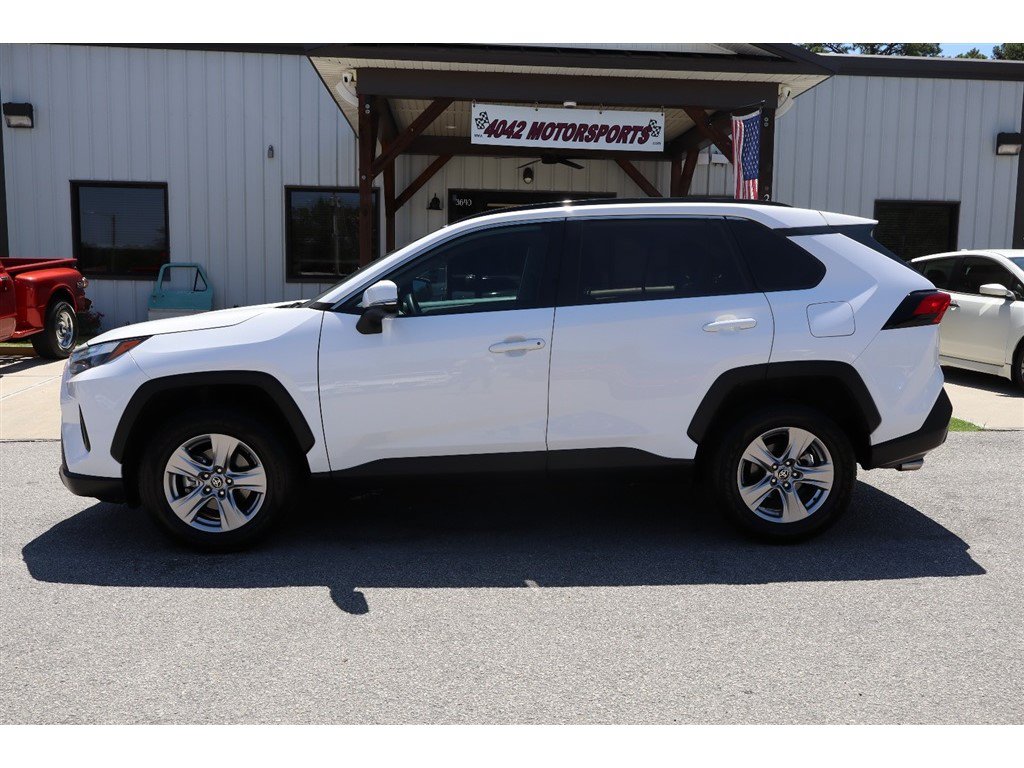 Used 2023 Toyota RAV4 XLE FWD image 2