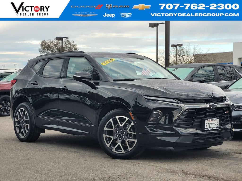 Used 2025 Chevrolet Blazer RS AWD/4WD image 1