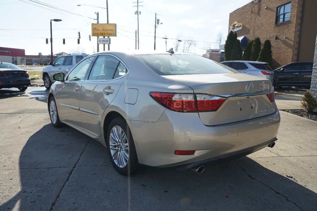 Used 2013 Lexus ES 350 w/ Luxury Pkg FWD image 4