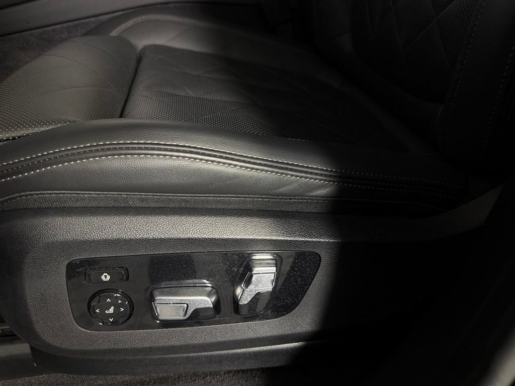 Used 2026 BMW X5 xDrive40i AWD/4WD image 24