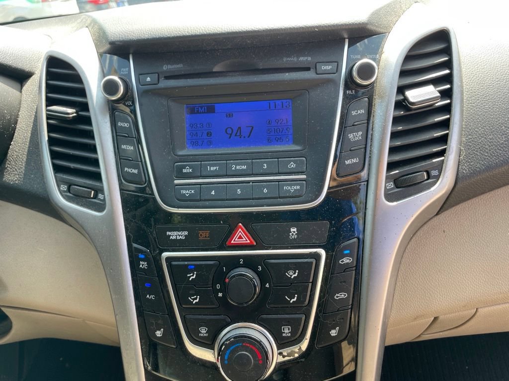Used 2016 Hyundai Elantra GT FWD image 11