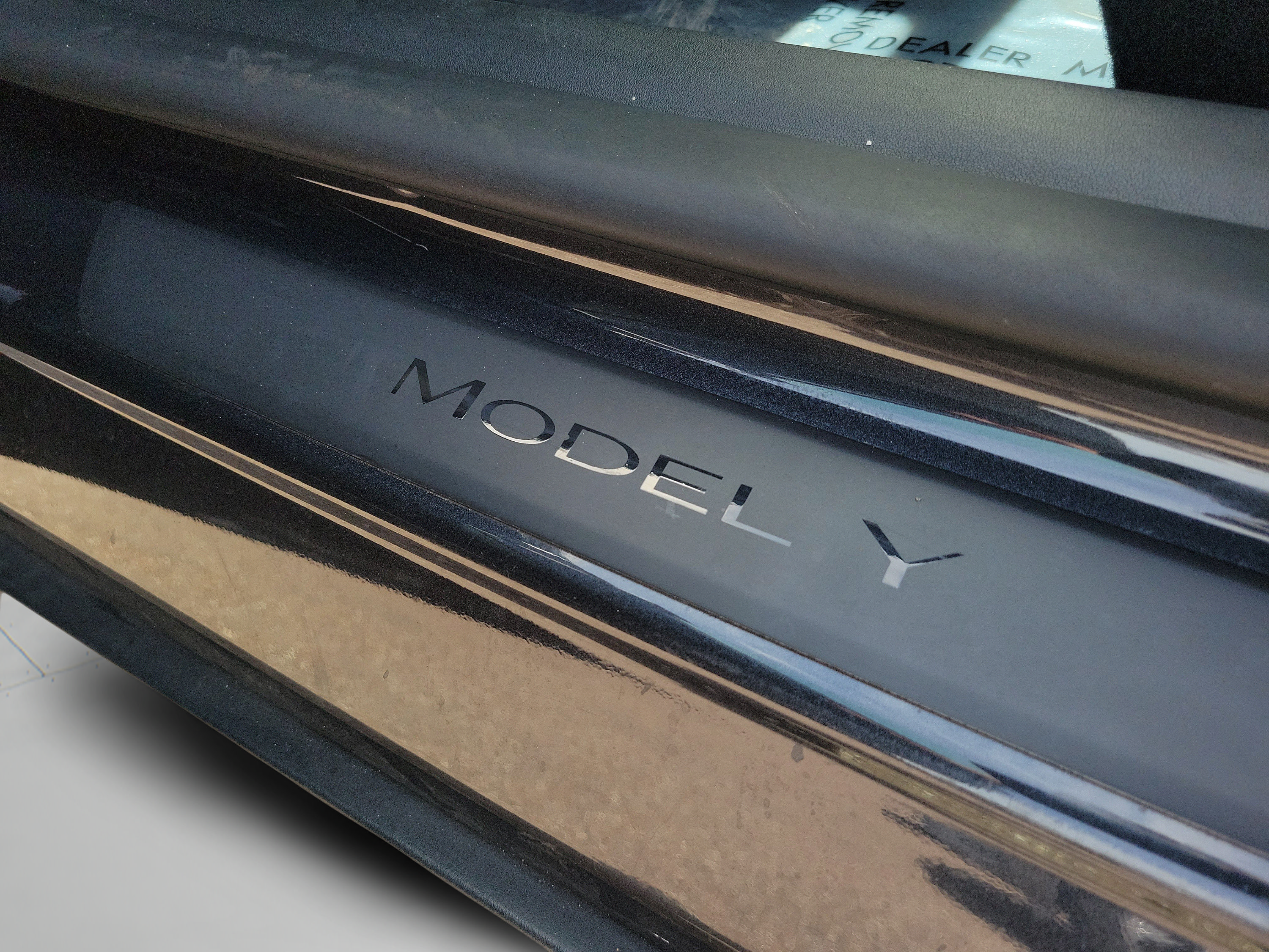Used 2024 Tesla Model Y Long Range RWD image 37
