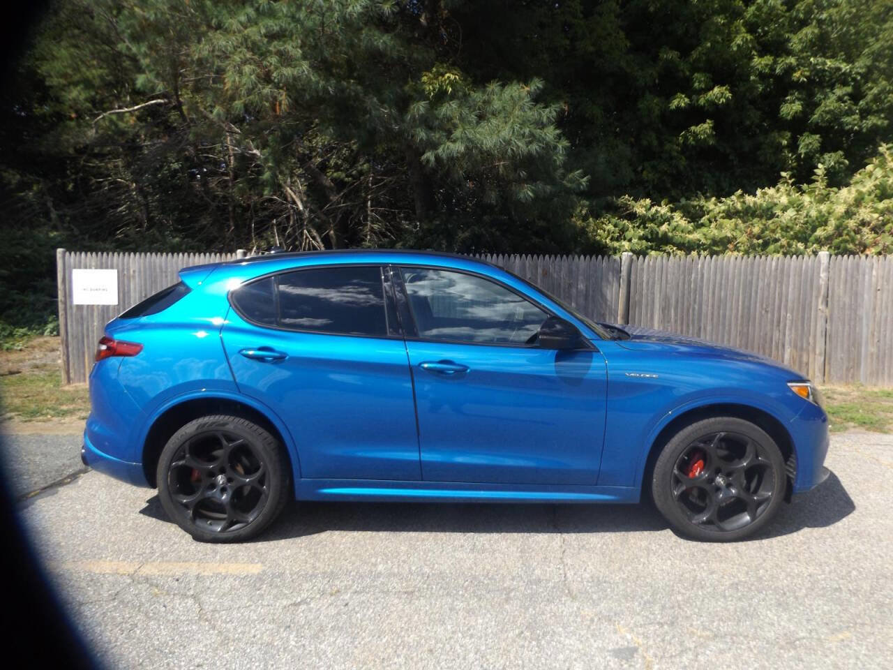 Used 2022 Alfa Romeo Stelvio Veloce image 7