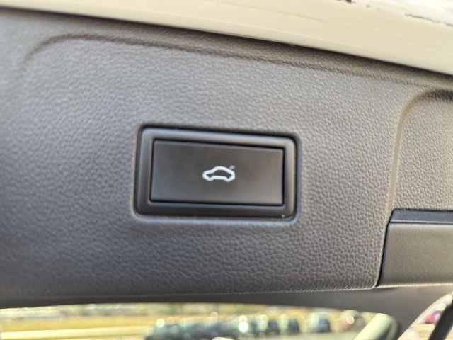 Used 2021 Volkswagen Atlas SEL image 23