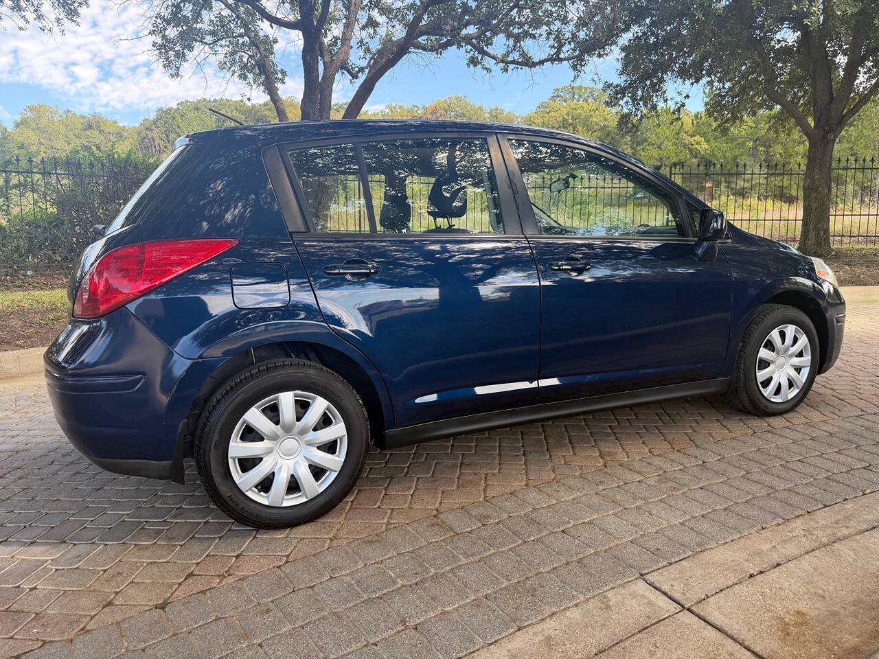 Used 2009 Nissan Versa 1.8 S w/ PWR Pkg FWD image 4