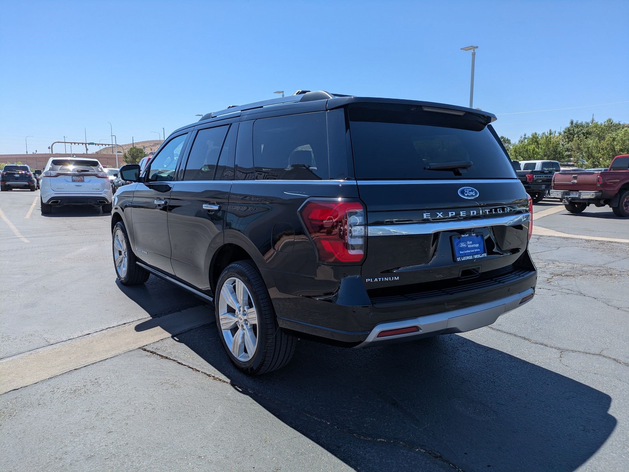 Used 2024 Ford Expedition Platinum AWD/4WD image 7