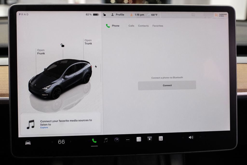 Used 2022 Tesla Model Y Performance AWD/4WD image 28