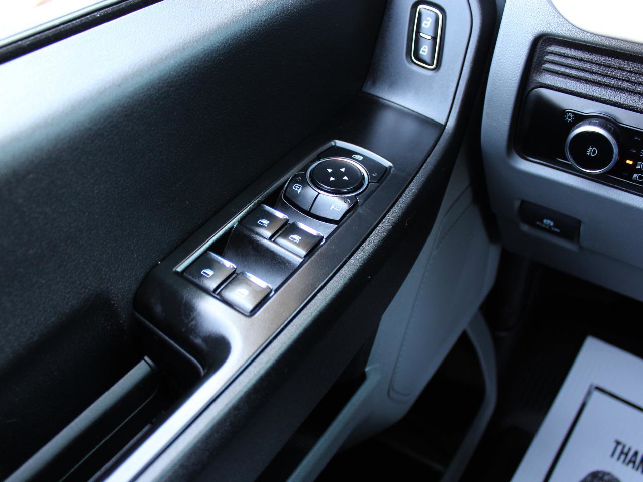 Used 2024 Ford F550 4x4 Crew Cab Super Duty image 33