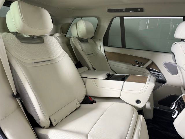 New 2026 Land Rover Range Rover SV AWD/4WD image 31