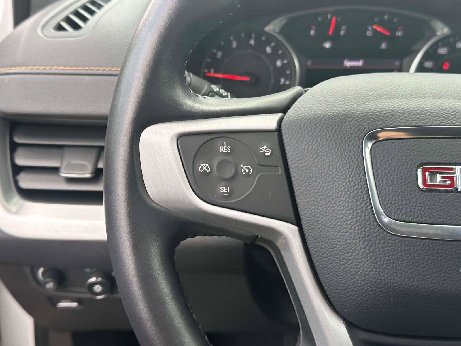 Used 2020 GMC Terrain SLT w/ Elevation Edition image 22