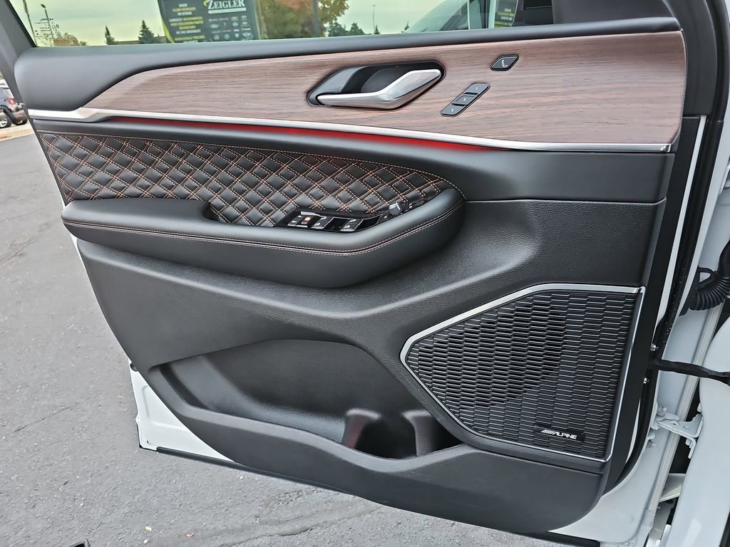 Certified 2022 Jeep Grand Cherokee Summit w/ Adv Protech Group IV image 24