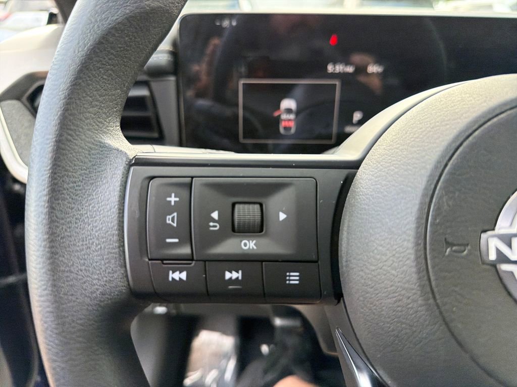Used 2025 Nissan Kicks SV w/ SV Premium Package FWD image 21