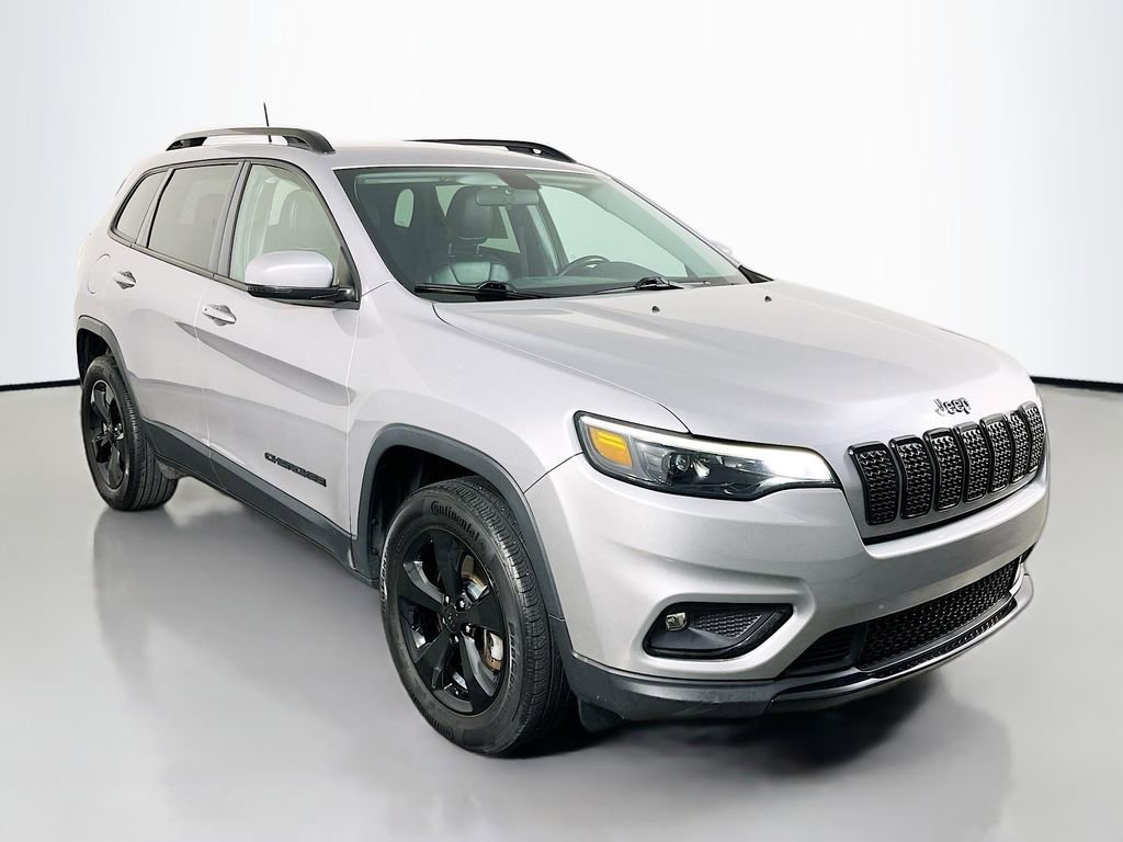 Used 2020 Jeep Cherokee Latitude Plus w/ Cold Weather Group AWD/4WD image 4